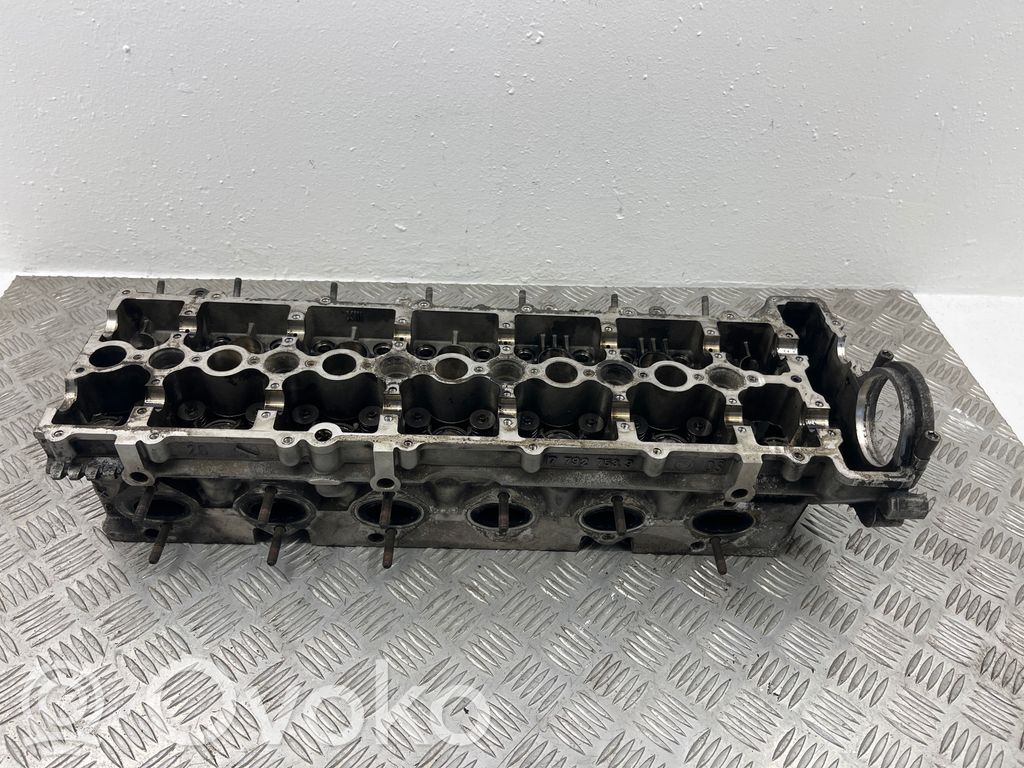 BMW 3 E90 E91 Engine head 