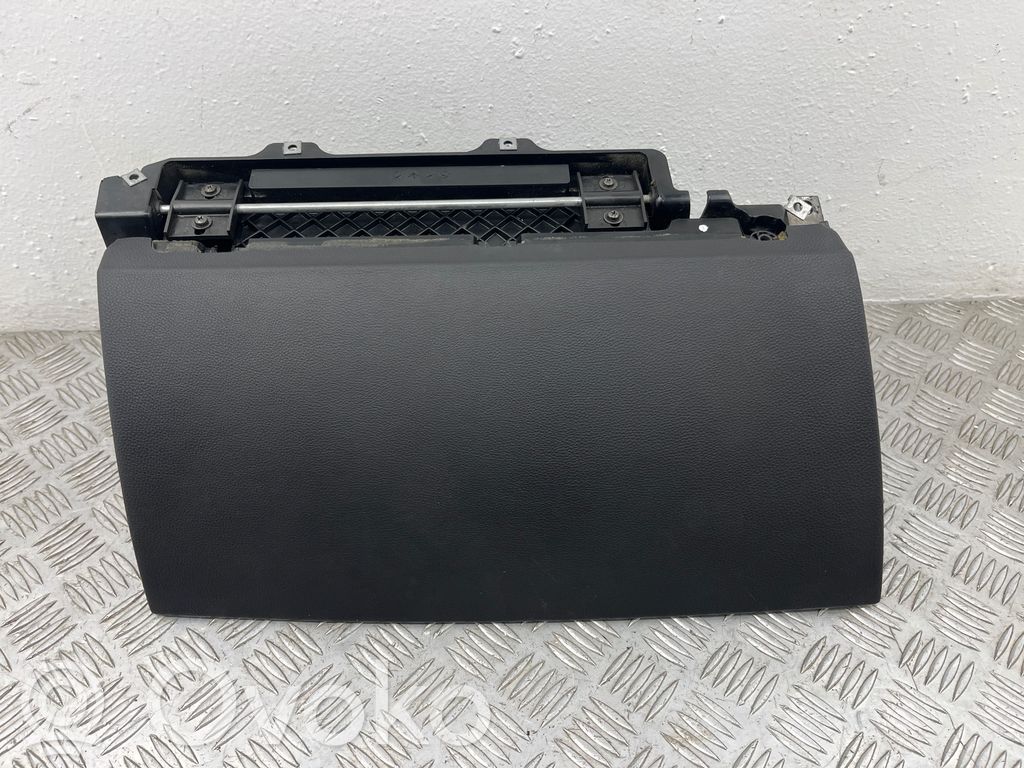 BMW 7 E65 E66 Glove box 