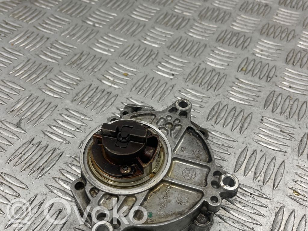BMW 1 E81 E87 Vacuum pump 