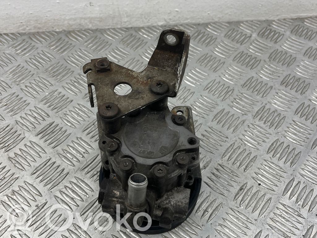 BMW 5 E60 E61 Power steering pump 
