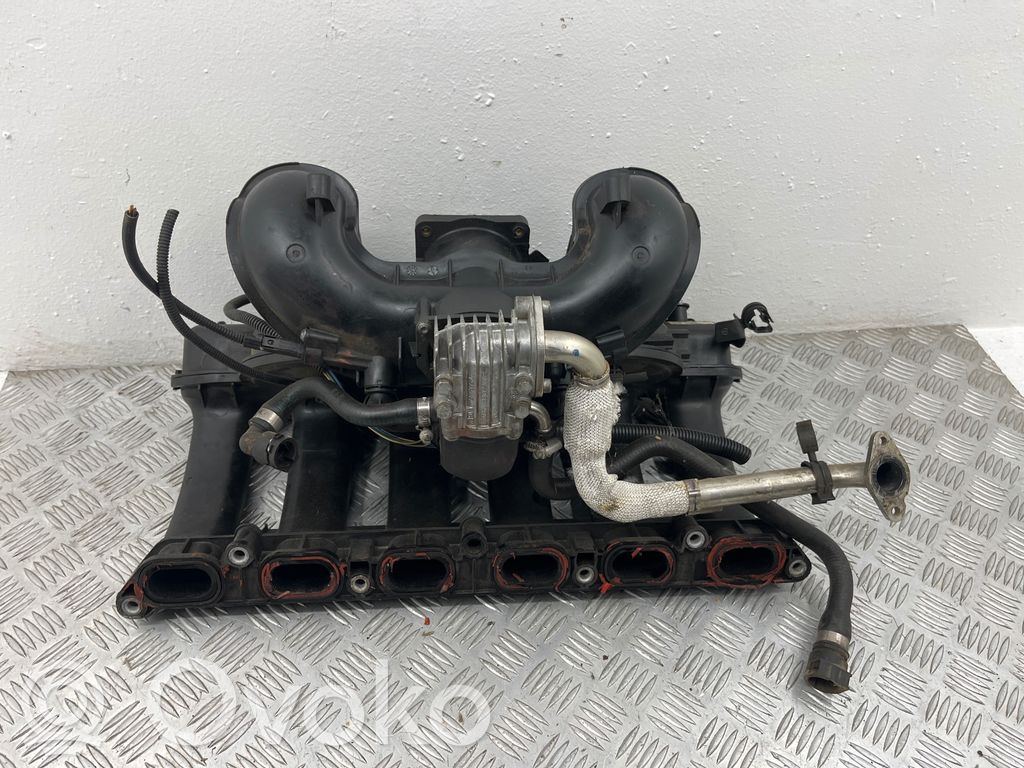 BMW 5 E60 E61 Intake manifold 
