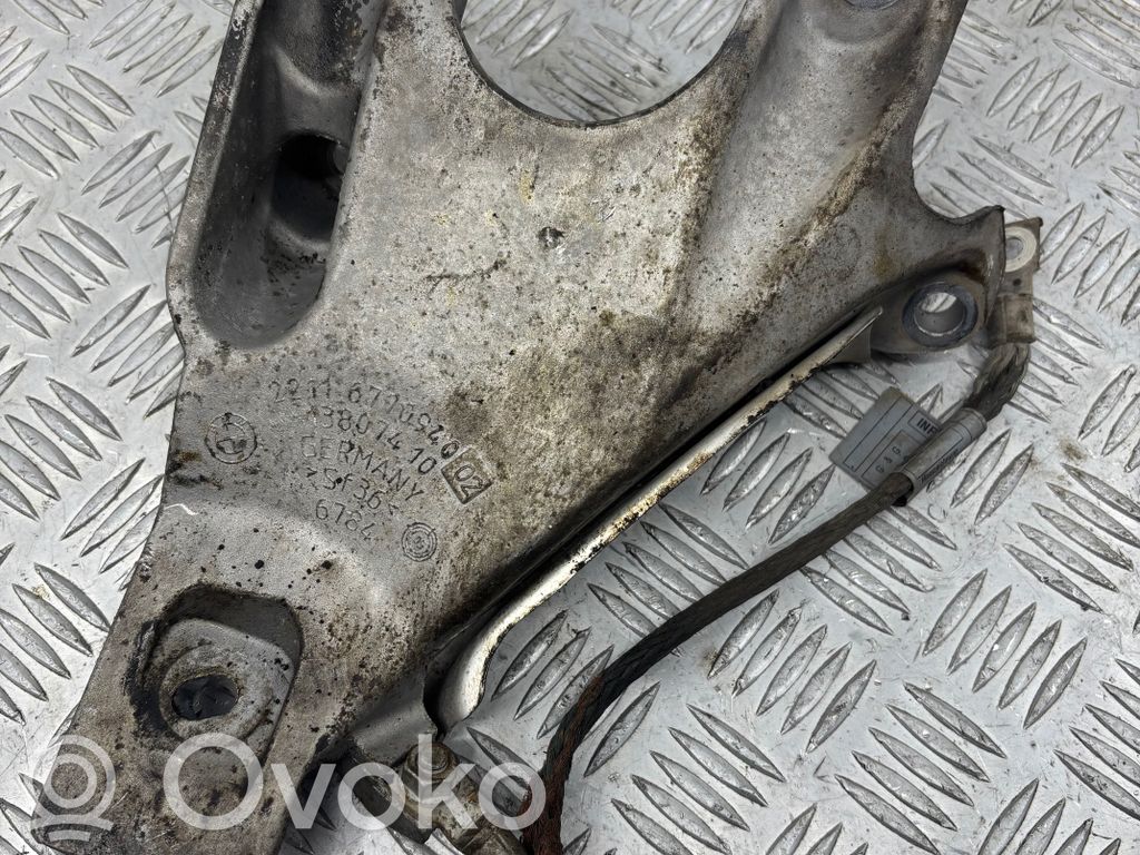 BMW 1 E81 E87 Engine mounting bracket 
