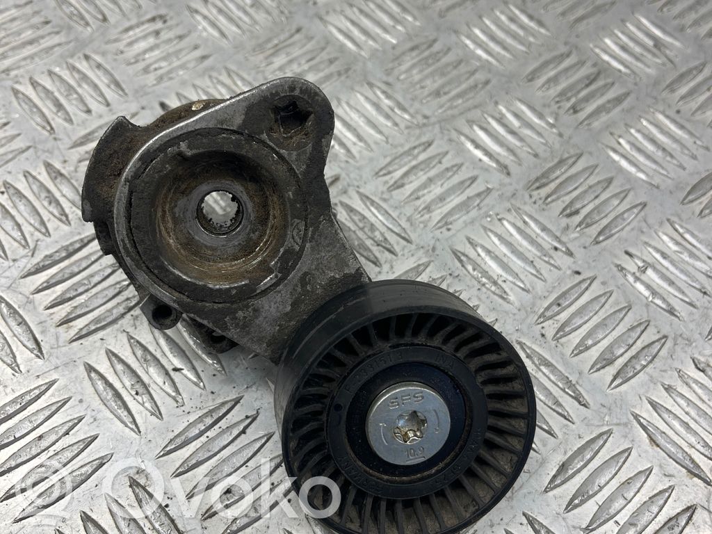 BMW 5 E60 E61 Diržo įtempėjas 