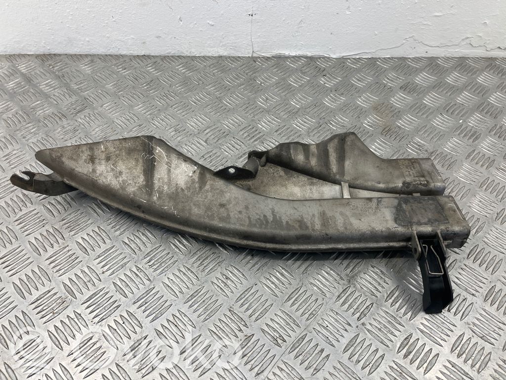 BMW 5 E60 E61 Ilmanoton kanavan osa 