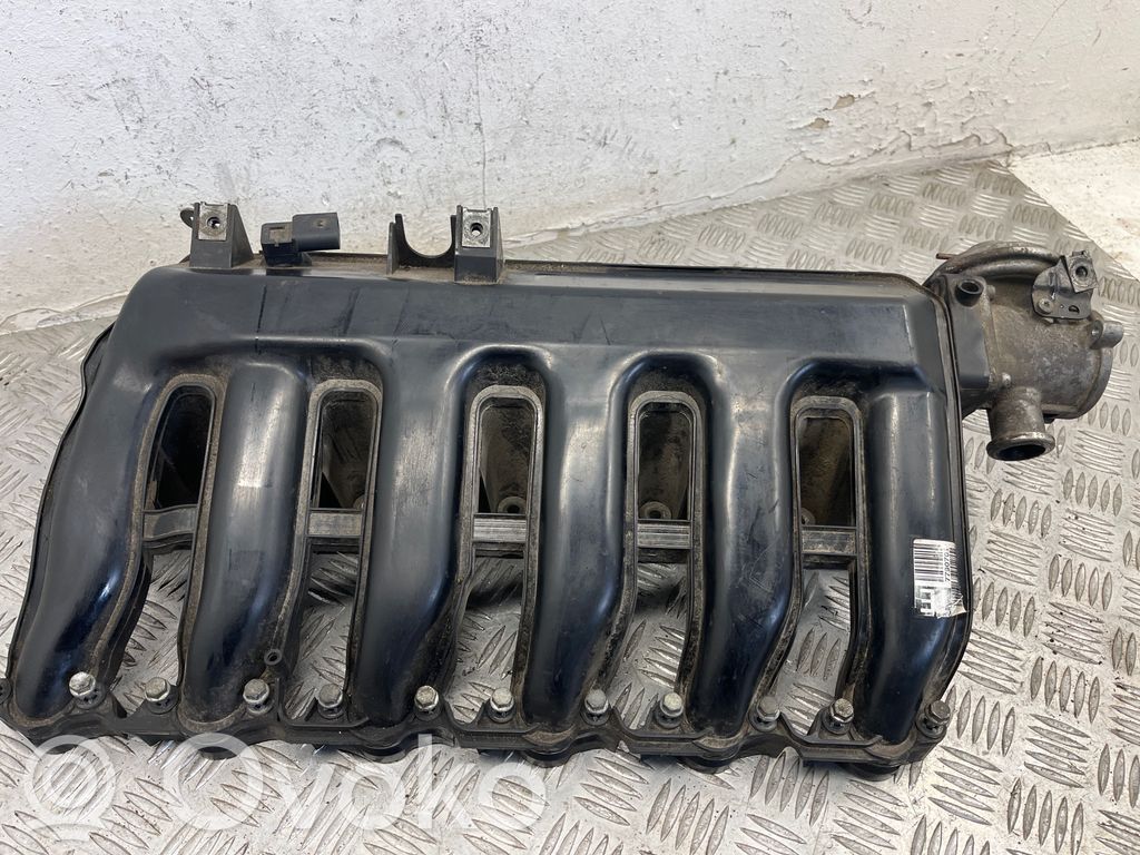Intake manifold   7790701