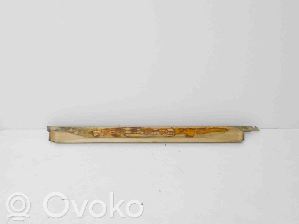 Listwa progowa przednia   A1296800335,1296800335