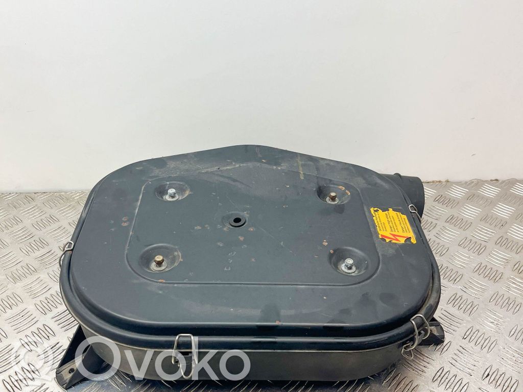 Obudowa filtra powietrza   A0160946602,A0030945304,A1235849321