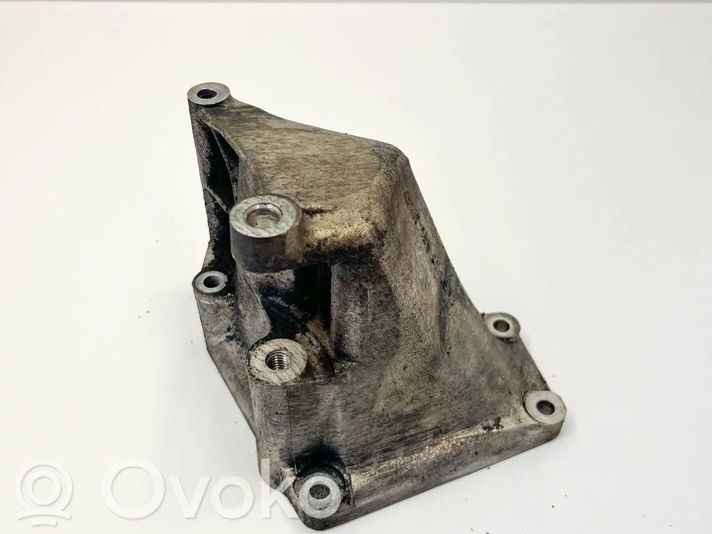 Mercedes-Benz SLC C107 Mocowanie alternatora 