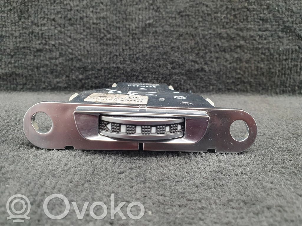 Audi A8 S8 D4 4H Przełącznik / Włącznik nawiewu dmuchawy 