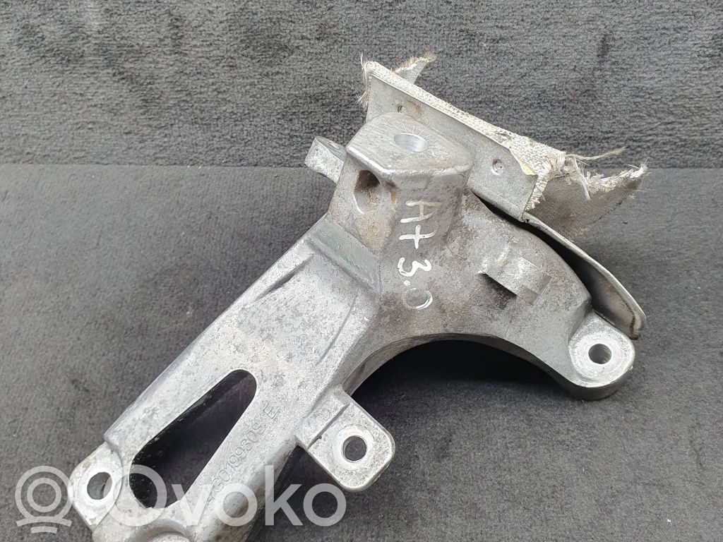 Audi A7 S7 4G Engine mounting bracket 