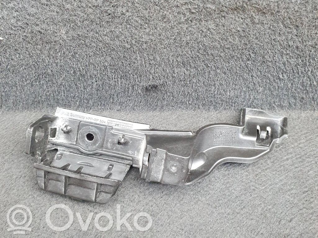 Audi A4 S4 B8 8K Soporte de montaje del parachoques trasero 