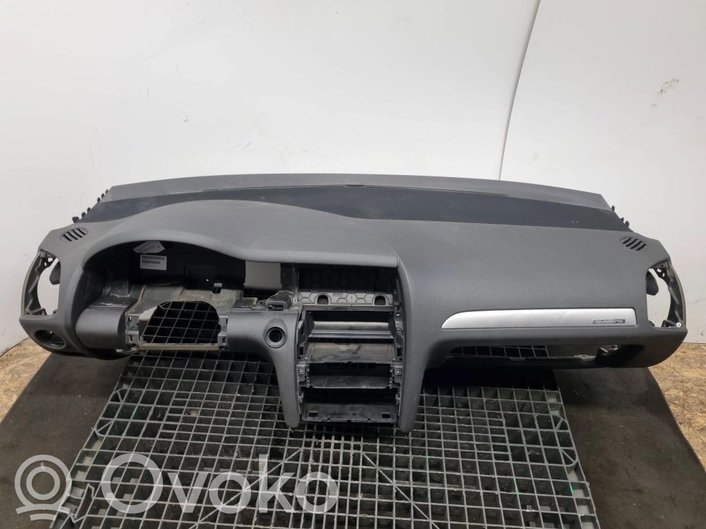Audi Q7 4L Panelis 
