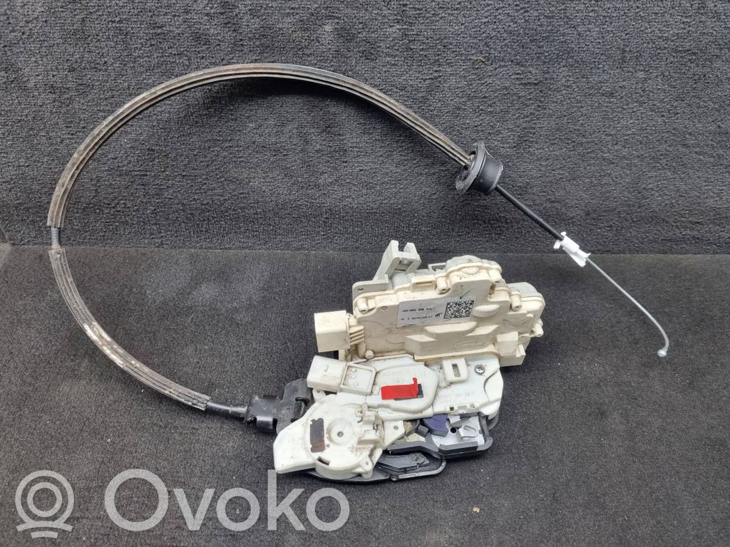 Audi Q7 4M Takaoven lukko 