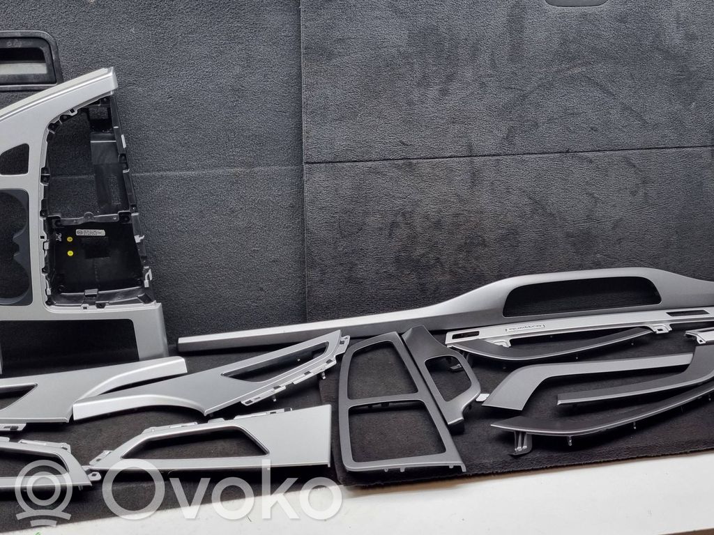 Audi Q7 4M Verkleidung des Armaturenbretts 