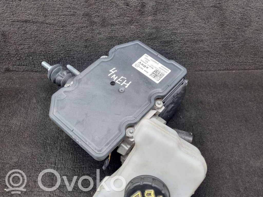 Audi Q7 4M Główny cylinder hamulca 