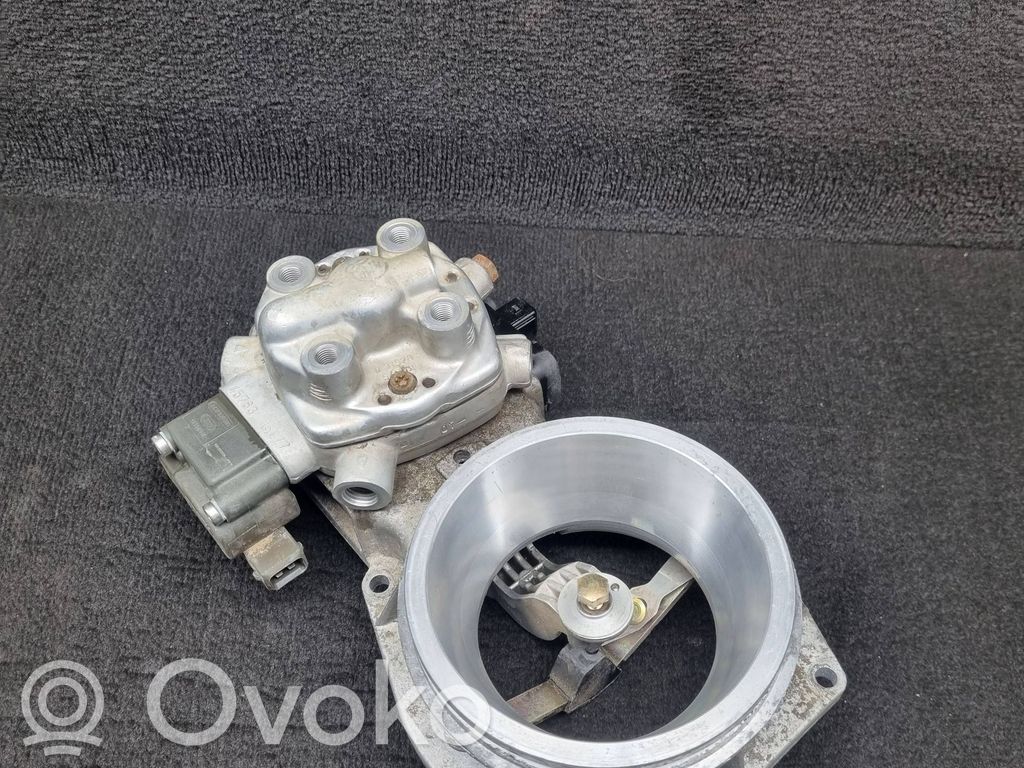 Audi A6 S6 C4 4A Rozdzielacz paliwa 