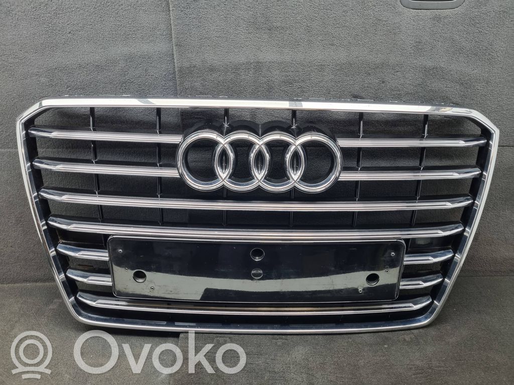 Audi A8 S8 D4 4H Etupuskurin ylempi jäähdytinsäleikkö 