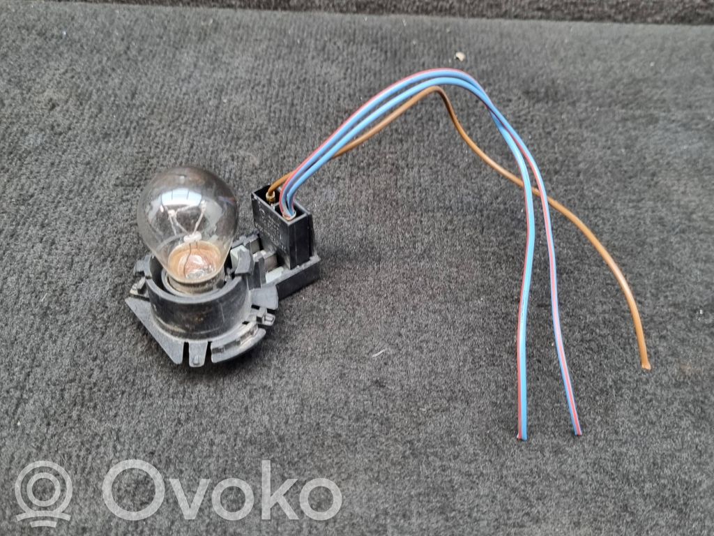 Audi A6 S6 C5 4B Glühbirnenhalter Heckleuchte 