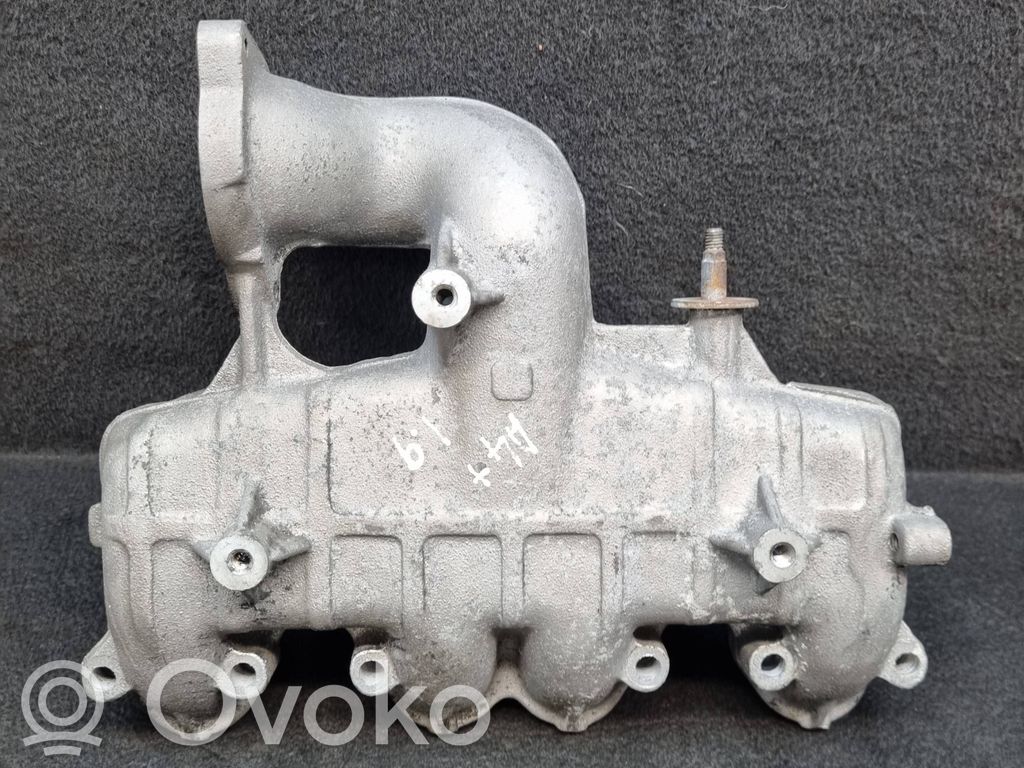 Audi A4 S4 B5 8D Kolektorius įsiurbimo 