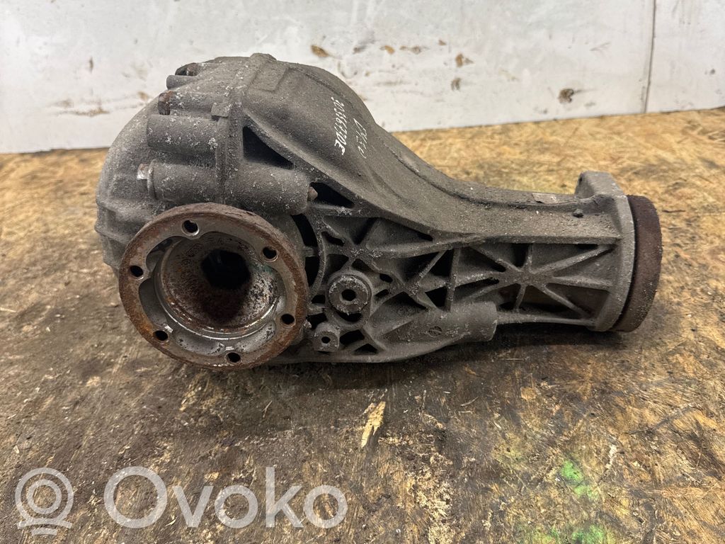 Audi A8 S8 D4 4H Galinis reduktorius 