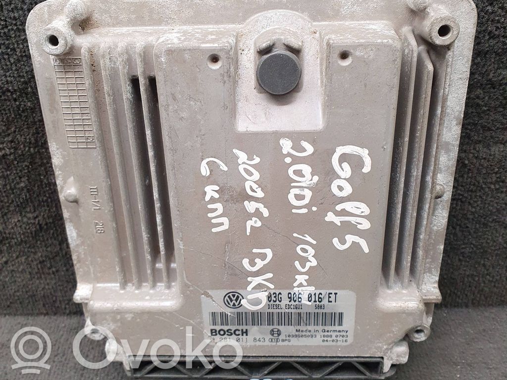 Volkswagen Golf V Engine control unit/module 