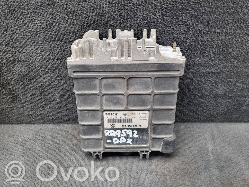 Volkswagen PASSAT B4 Engine control unit/module 