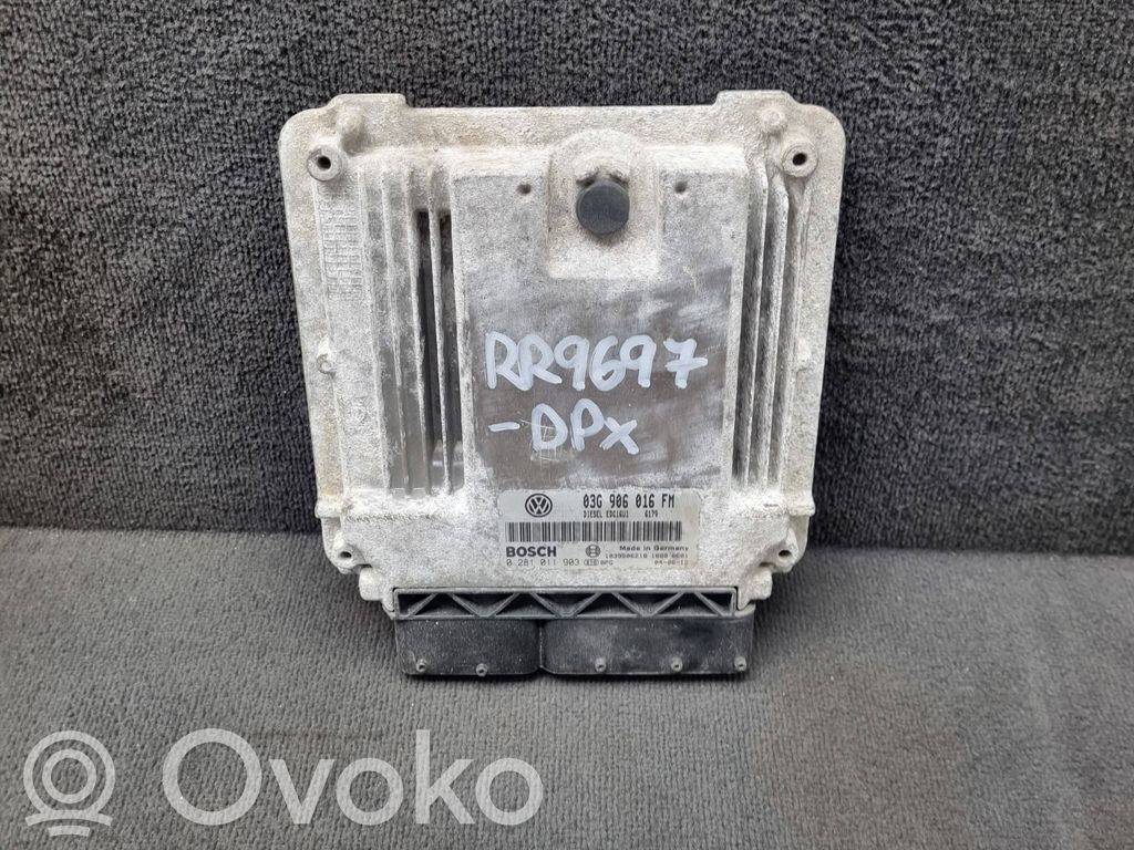 Volkswagen Golf V Engine control unit/module 
