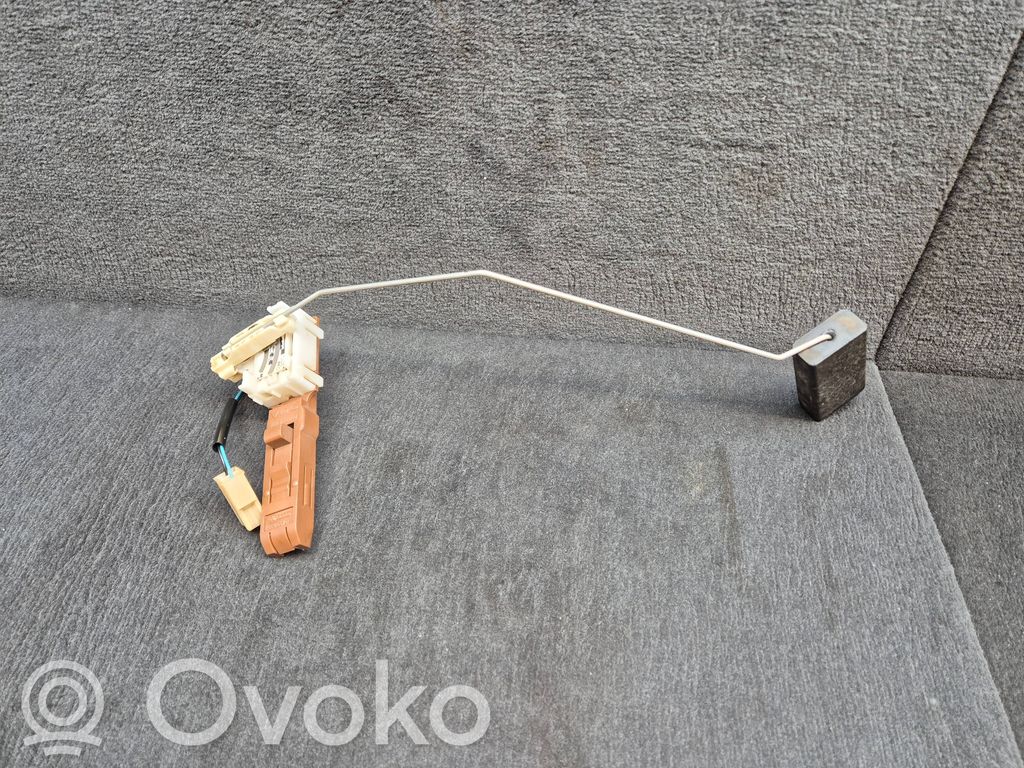 Audi A6 S6 C5 4B Czujnik poziomu paliwa 