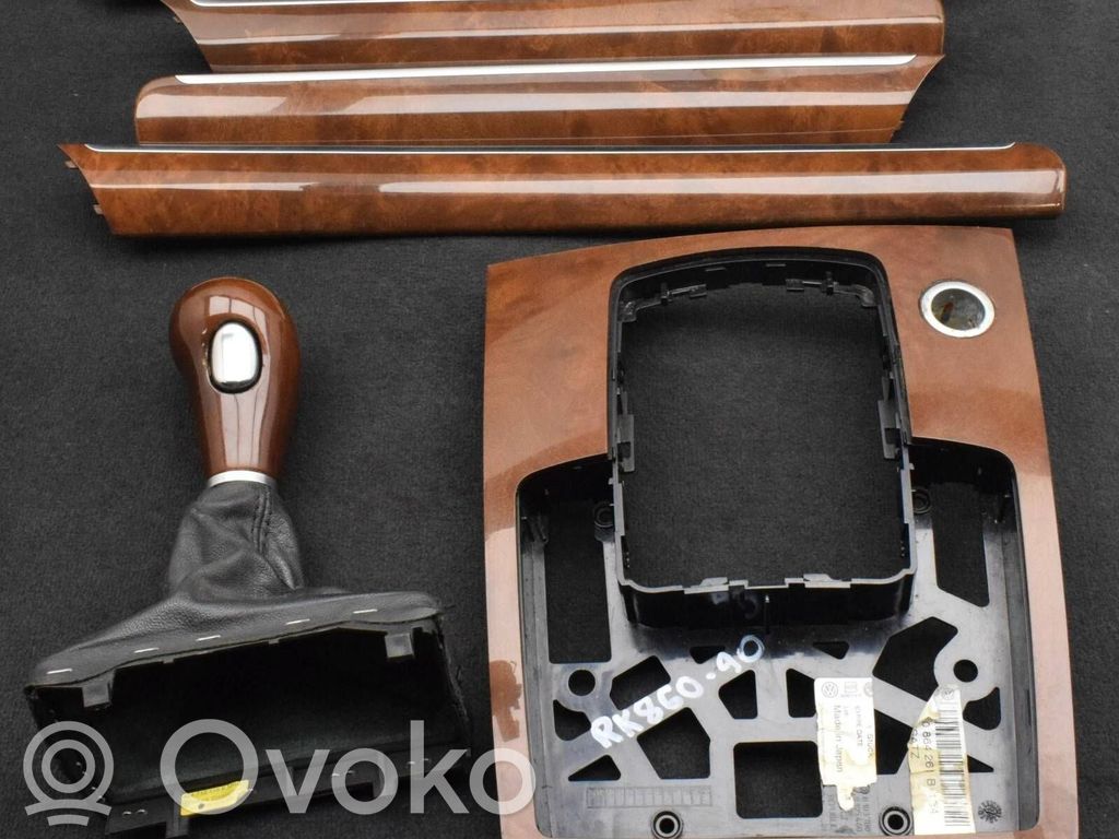 Audi Q7 4L Center console decorative trim 