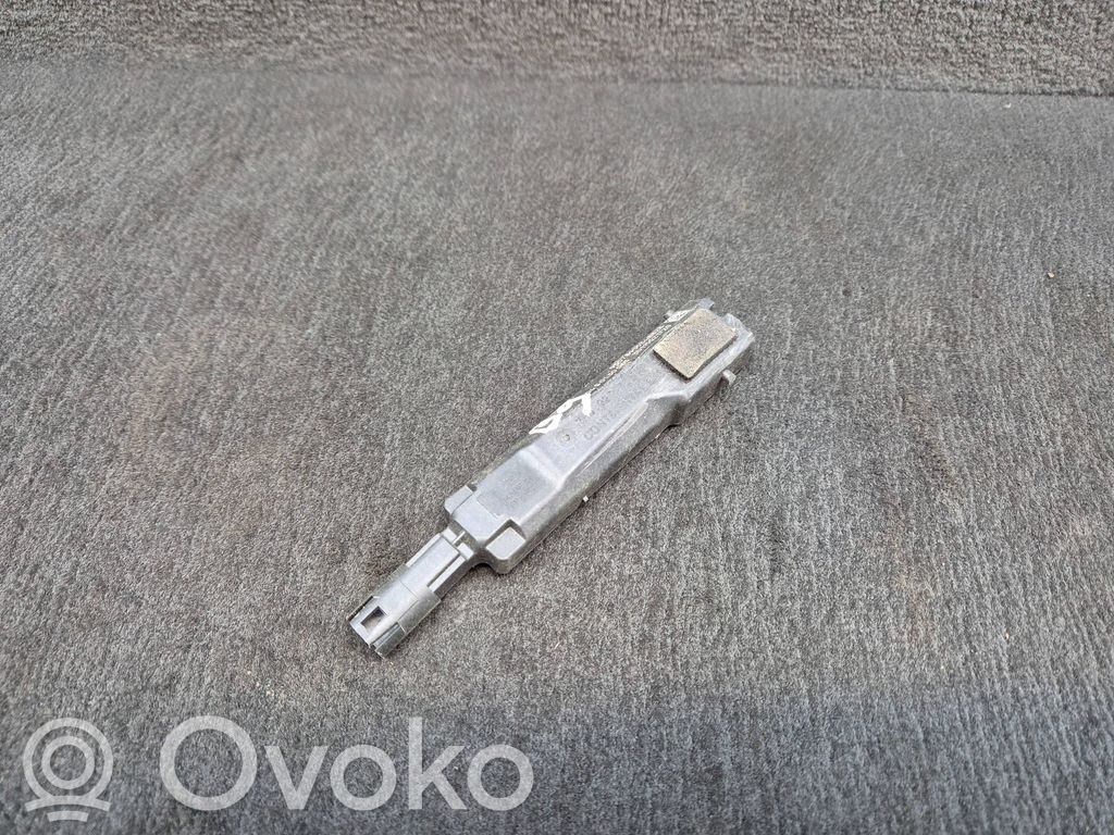 Audi A4 S4 B9 Etuoven ulkokahva 