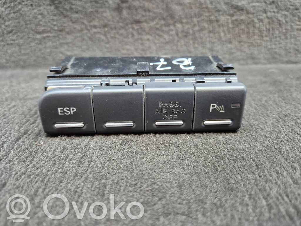 Audi A4 S4 B7 8E 8H A set of switches 