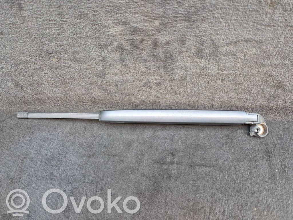 Audi Q7 4M Ramię wycieraczki szyby tylnej 