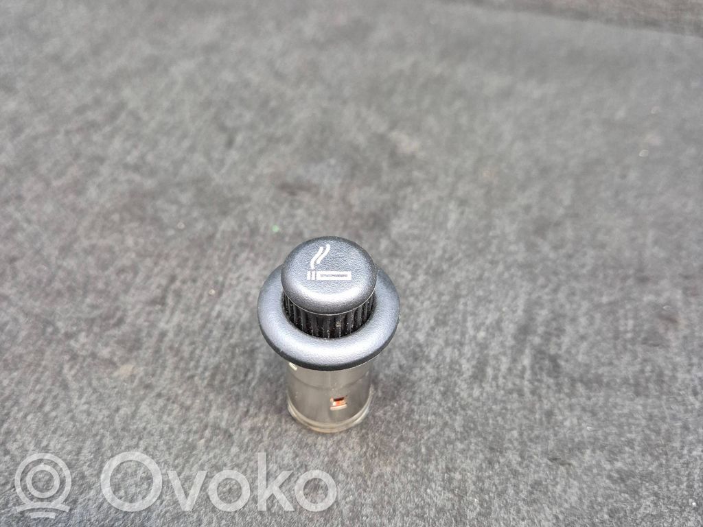 Audi Q7 4M Cigarette lighter 