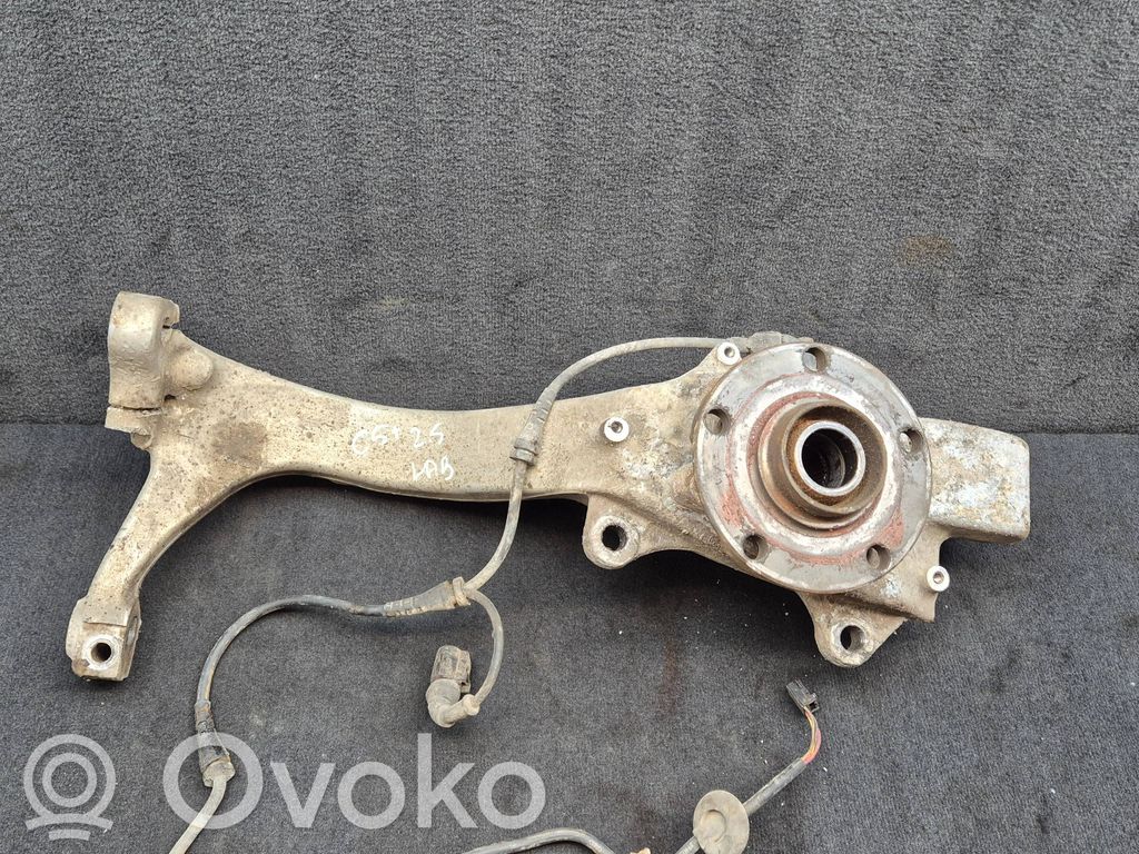 Audi A6 S6 C5 4B Piasta koła przedniego 