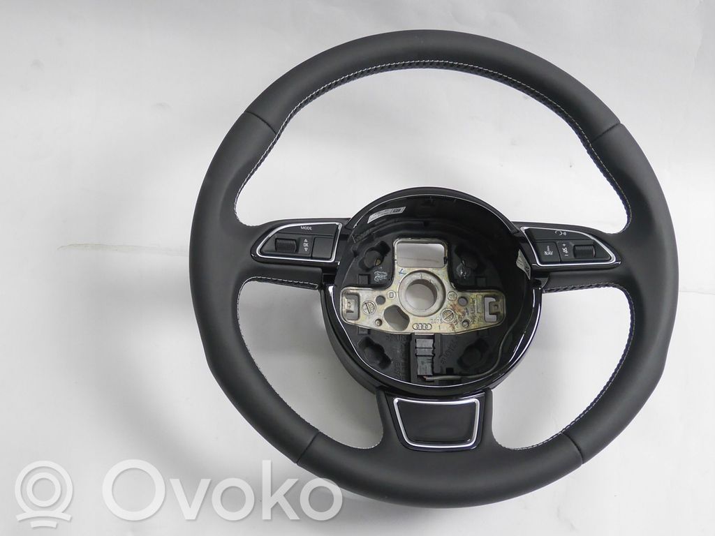 Audi A5 8T 8F Ohjauspyörä 