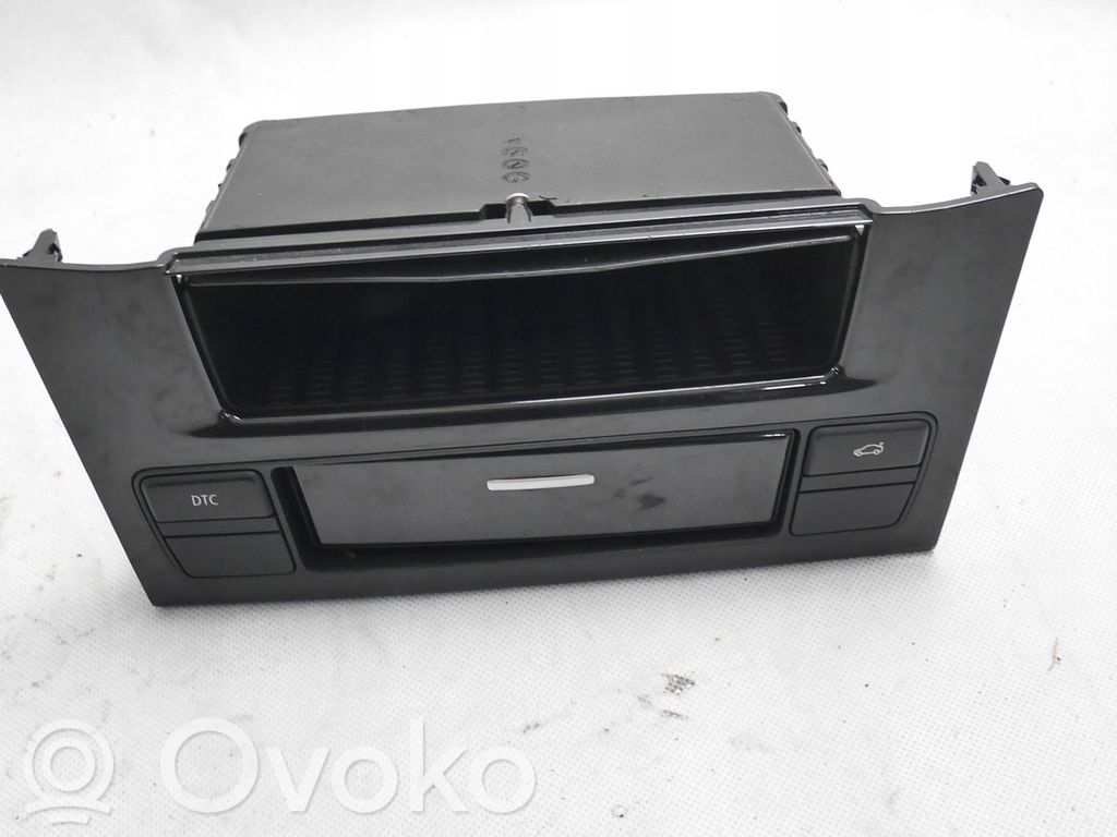 BMW 5 E60 E61 Dashboard glove box trim 