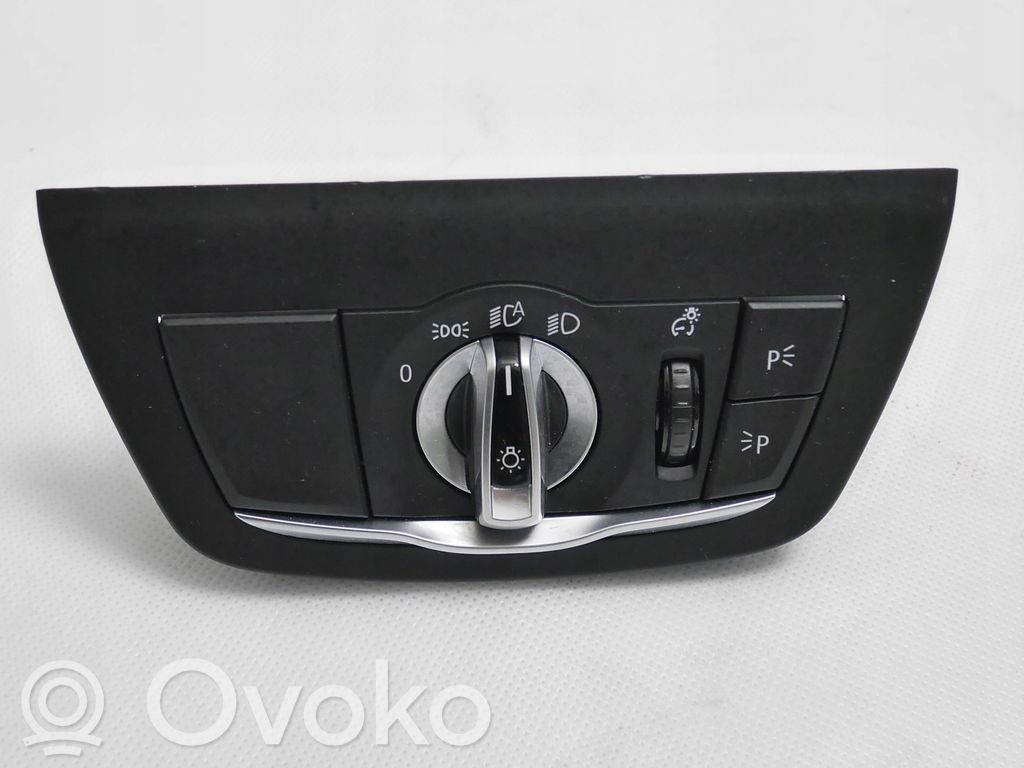 Light switch   6995032,9472963
