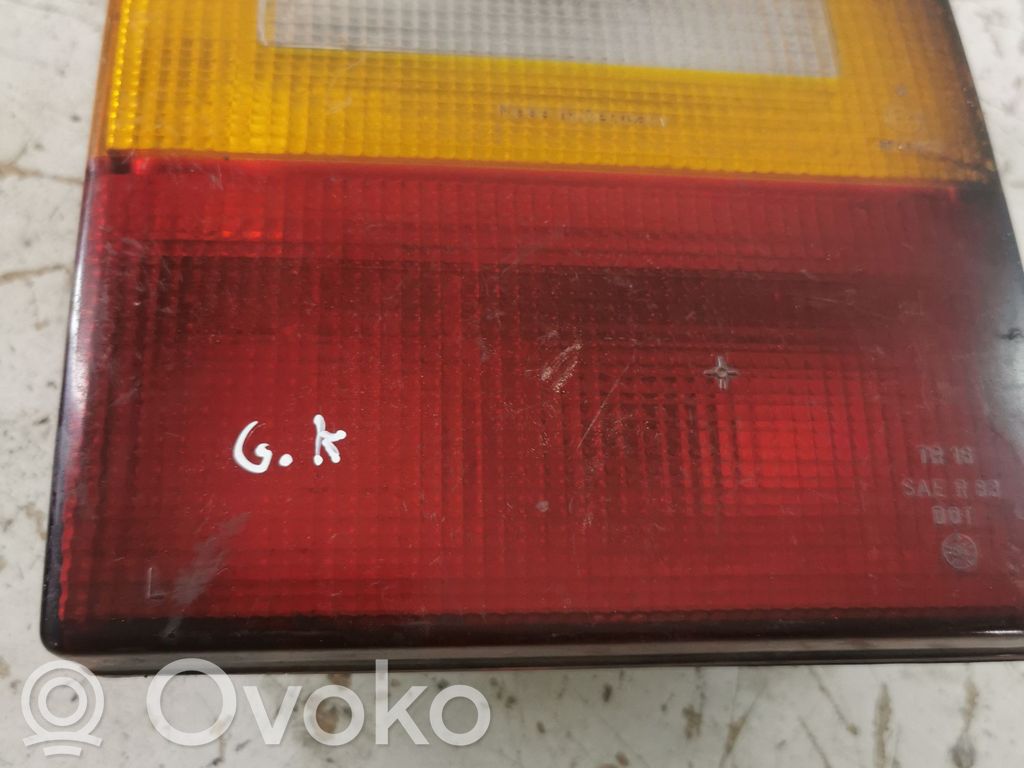Audi 80 90 B2 Takaluukun takavalot 