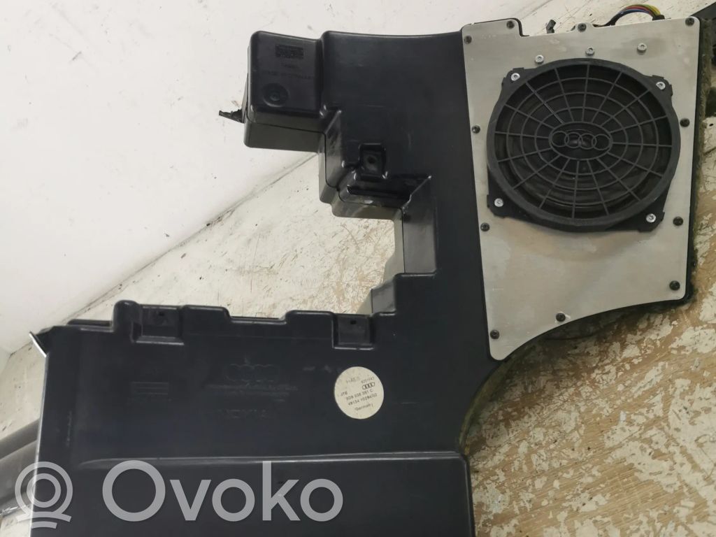 Audi A4 S4 B5 8D Endstufe Audio-Verstärker 