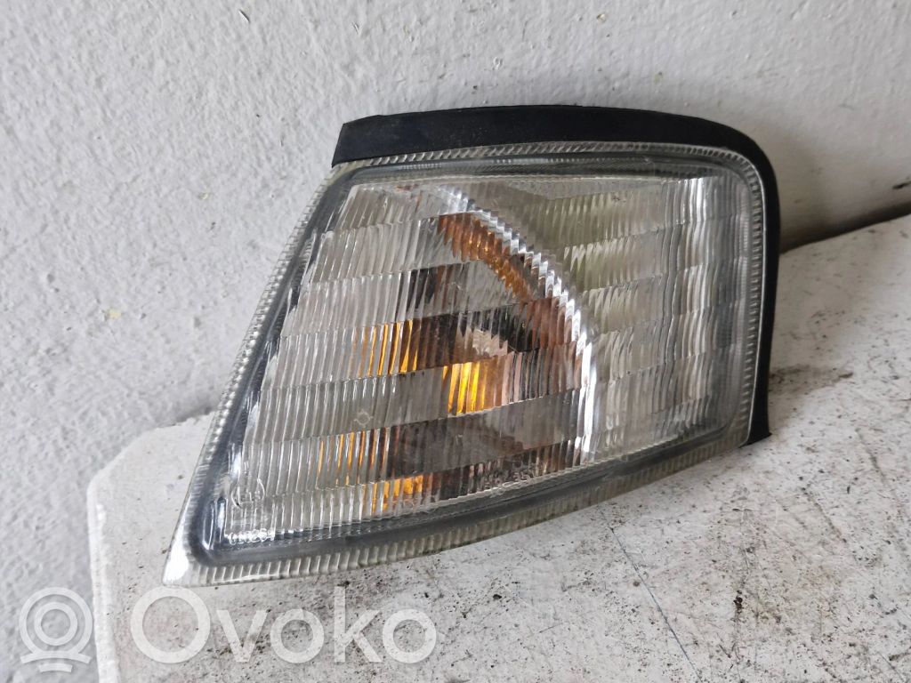 Nissan Primera Front indicator light 
