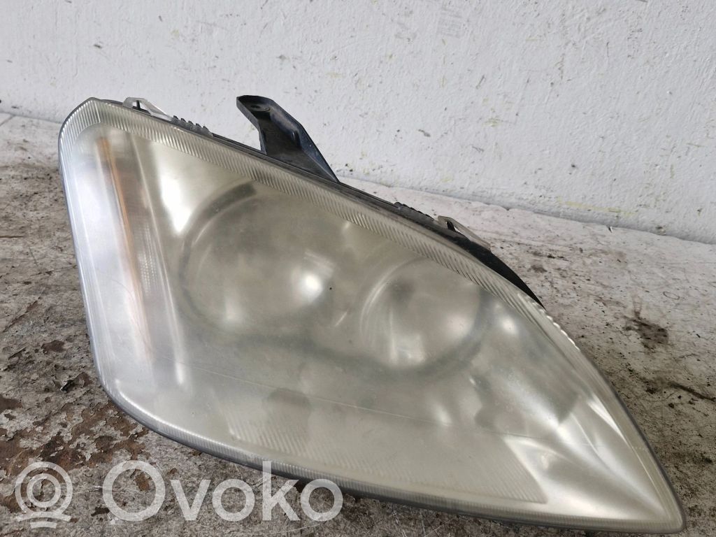 Ford C-MAX I Headlight/headlamp 