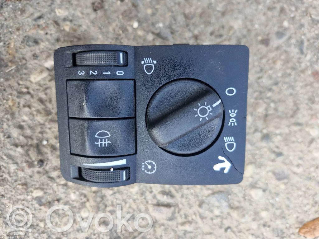 Opel Astra G Light switch 
