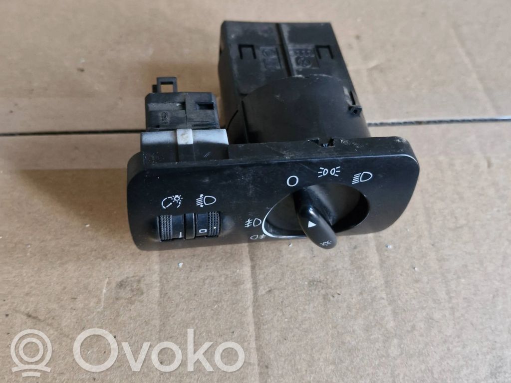 Seat Toledo II (1M) Interruptor de luz 