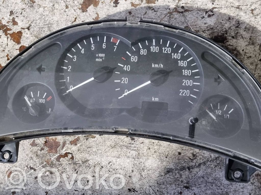 Opel Corsa C Speedometer (instrument cluster) 
