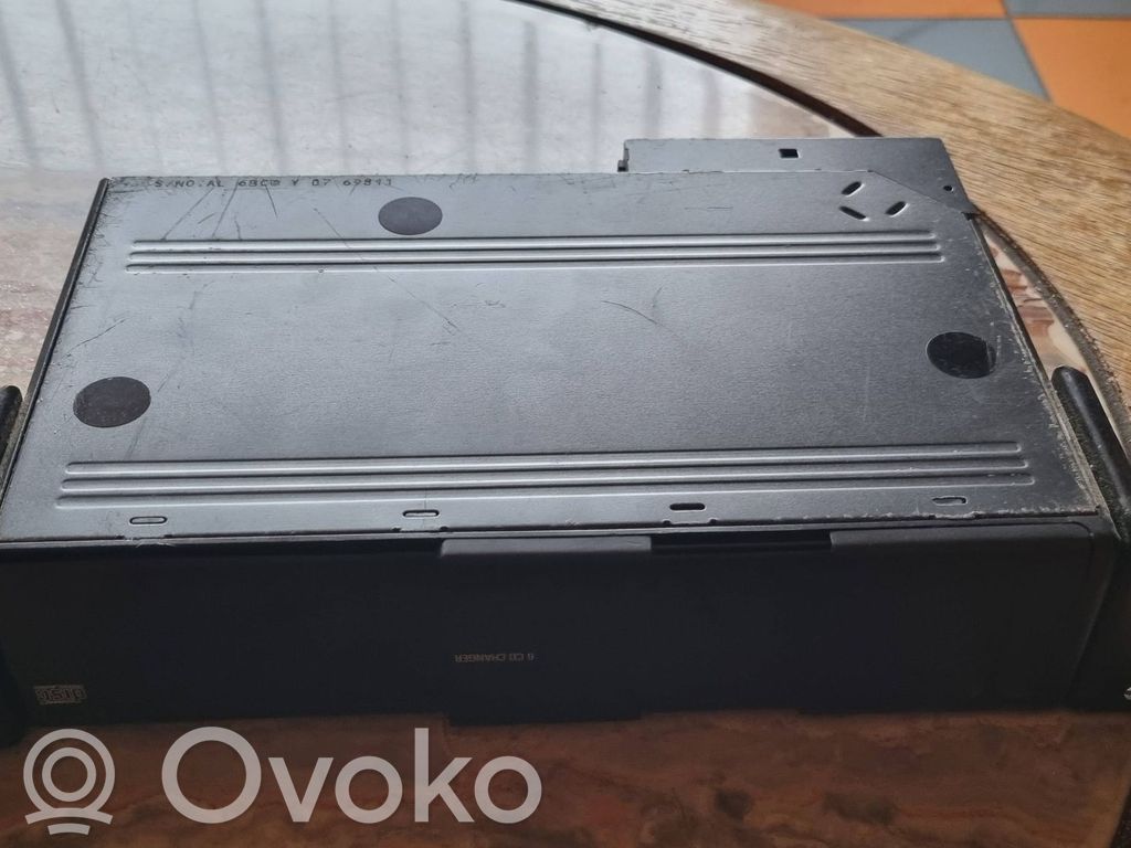 BMW 3 E46 CD/DVD keitiklis 