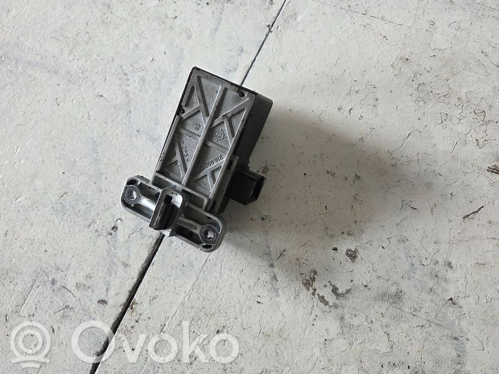 Volkswagen PASSAT B6 Blokada kolumny kierownicy 