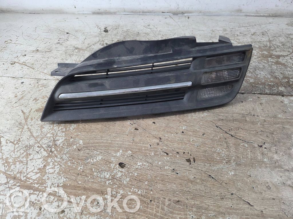 Nissan Micra Etusäleikkö 