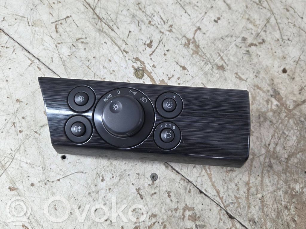 Opel Astra H Light switch 