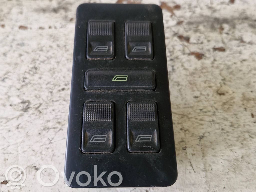 Audi A6 S6 C4 4A Electric window control switch 