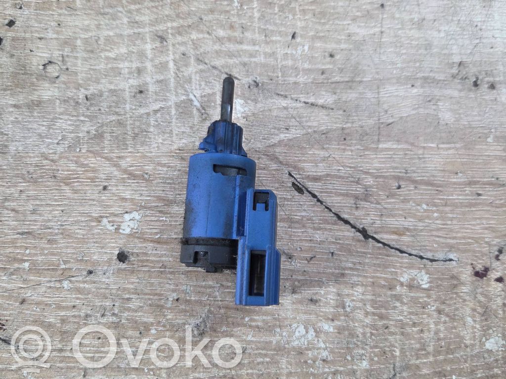 Audi A6 S6 C5 4B Kytkinpolkimen anturi 